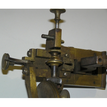  Outil d'horlogerie ancien, en laiton et sur  Moinat SA  - Antiquités décoration