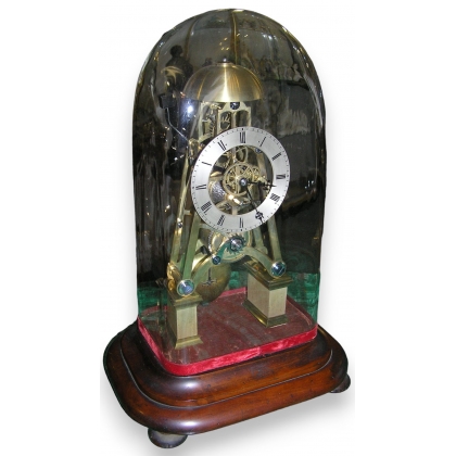 "Squelette" clock, in brass and steel, at  Moinat SA  - Antiques and home décor