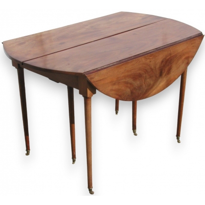  Table 6 pieds sur roulettes. sur  Moinat SA  - Antiquités décoration