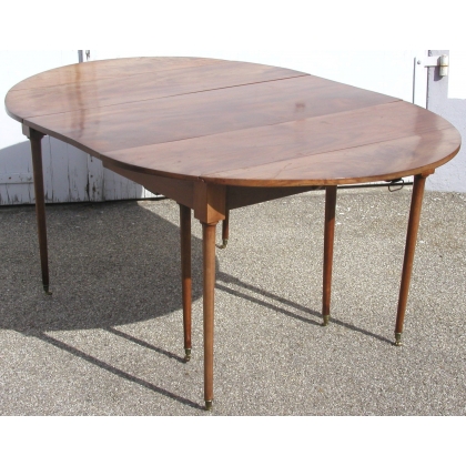  Table 6 pieds sur roulettes. sur  Moinat SA  - Antiquités décoration