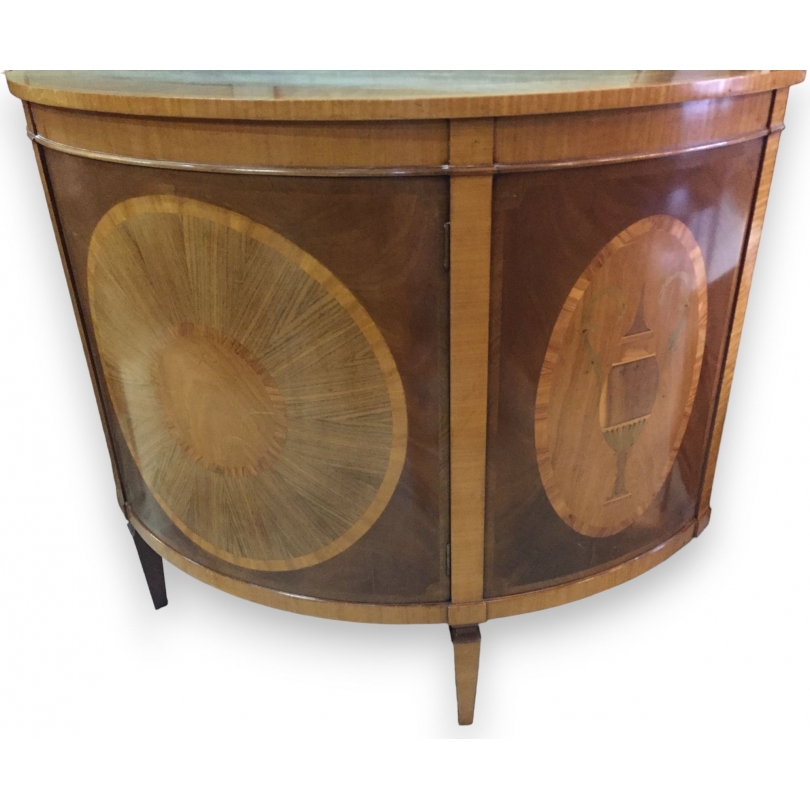 Buffet demi-lune marqueté, en acajou. sur  Moinat SA  - Antiquités décoration