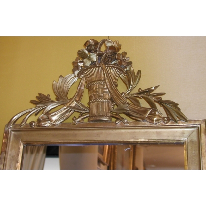  Miroir Louis XVI sculpté. sur  Moinat SA  - Antiquités décoration