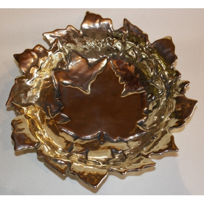 Round ‘Maple Leaf’ brass bowl at  Moinat SA  – Antiques and home décor
