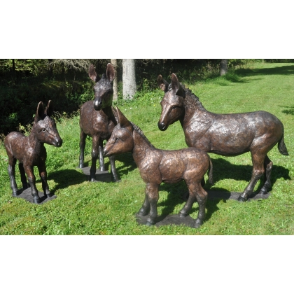 Famille d\'ânes en bronze