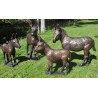 Famille d\'ânes en bronze