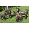 Famille d\'ânes en bronze
