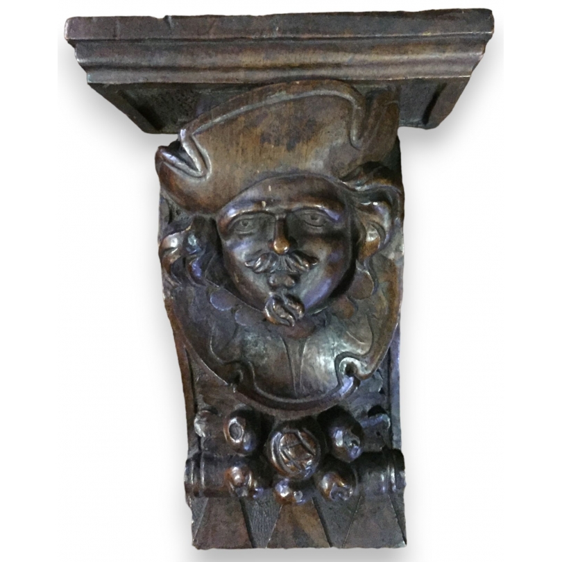  Petite console en noyer richement sur  Moinat SA  - Antiquités décoration