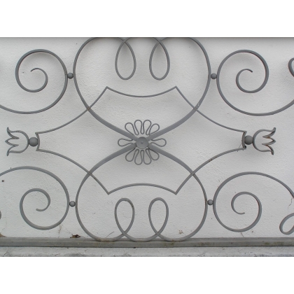  Grille en fer forgé Art Déco, grise sur  Moinat SA  - Antiquités décoration