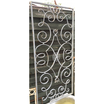  Grille en fer forgé Art Déco, grise sur  Moinat SA  - Antiquités décoration
