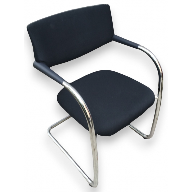 Fauteuil VISAVIS en tissus noir par CITTERIO