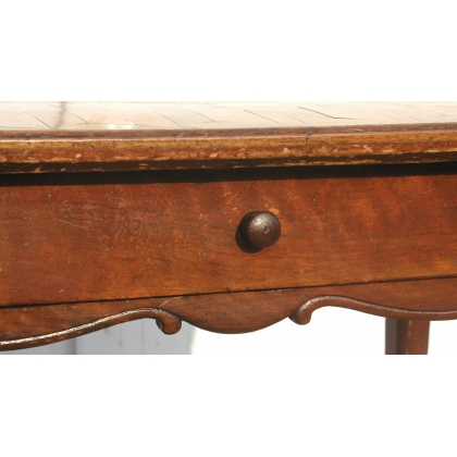 Petite table Louis XV bernoise marquetée. sur  Moinat SA  - Antiquités décoration