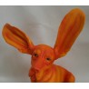 Chien Basset surpris orange