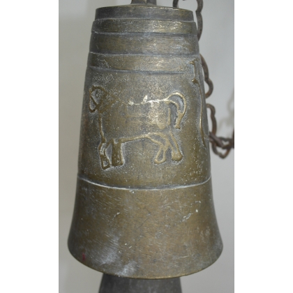 Cloche, en bronze avec potence en fer sur  Moinat SA  - Antiquités décoration