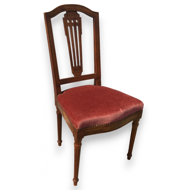 Chaise style Louis XVI Suisse en noyer
