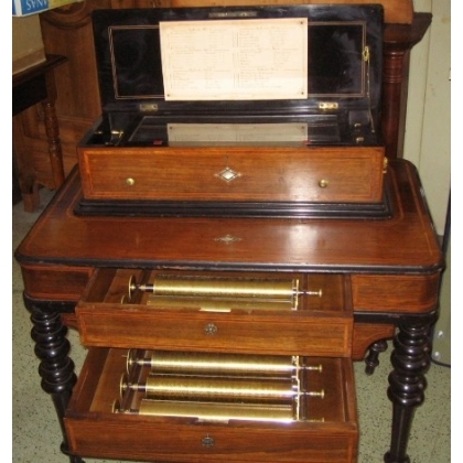 Geneva table-top music box. From  Moinat SA  - Antiques and home décor