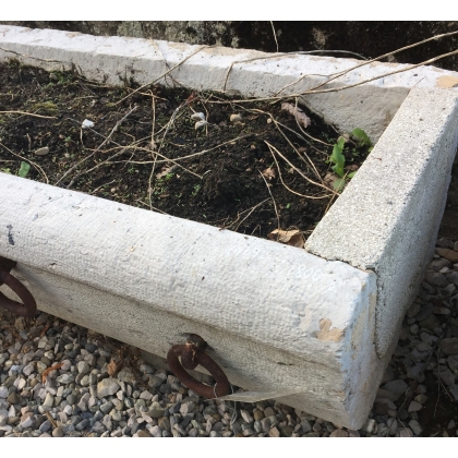  Mangeoire rectangulaire en deux sur  Moinat SA  - Antiquités décoration