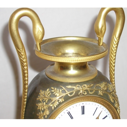  Pendule de cheminée Directoire. sur  Moinat SA  - Antiquités décoration