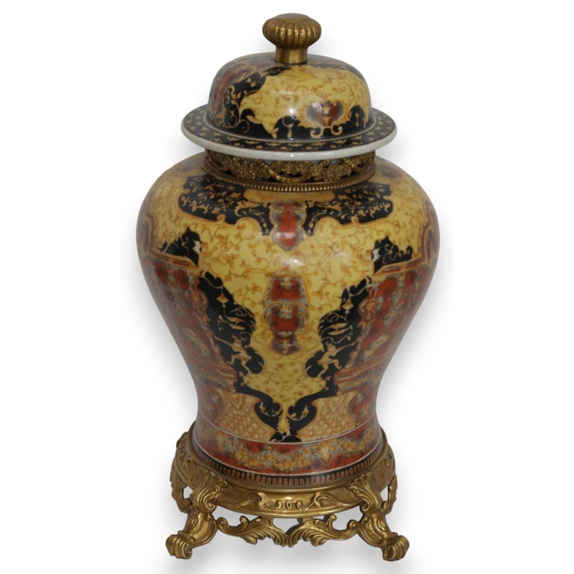 Urne de temple en porcelaine jaune