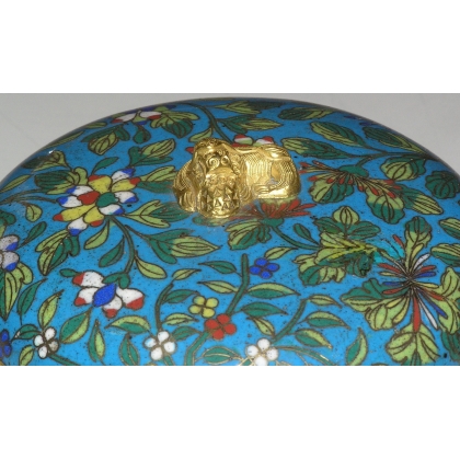 Round box with lid, enamelled, by Moinat SA – Antiques and decorative items