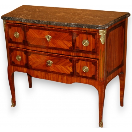  Petite commode Transition marquetée à deux tiroirs sur  Moinat SA  - Antiquités décoration