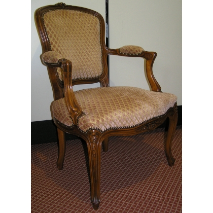 Louis XV Cabriolet-style armchair, by Moinat SA – Antiques and home décor