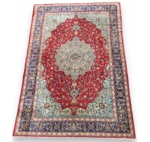 Tapis Keshan avec médaillon central