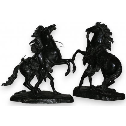 Paire de sculptures \"Chevaux de Marly\",