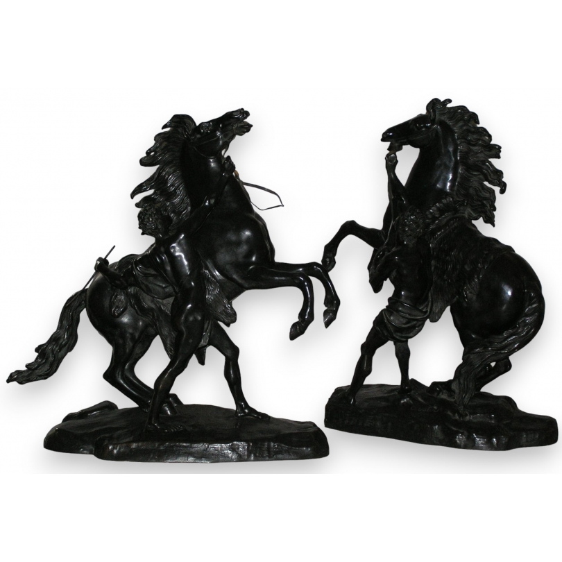 Paire de sculptures \"Chevaux de Marly\",