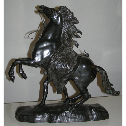 Paire de sculptures \"Chevaux de Marly\",