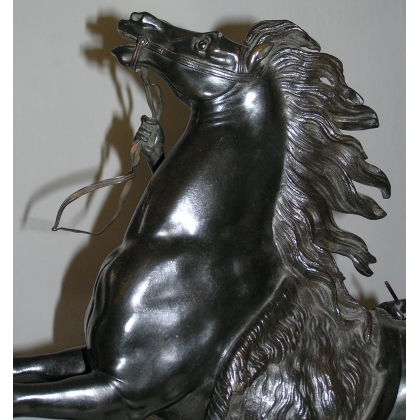 Paire de sculptures \"Chevaux de Marly\",