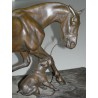 Sculpture \"Cheval retenu par un bouledogue\"