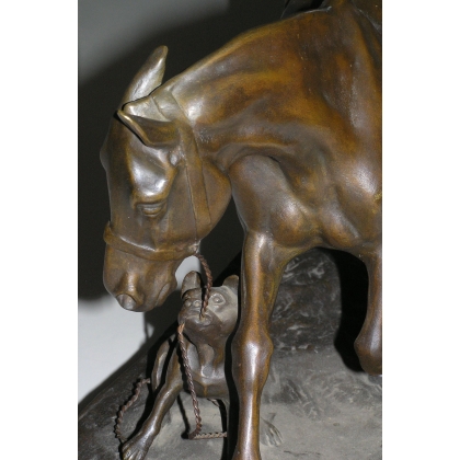 Sculpture \"Cheval retenu par un bouledogue\"