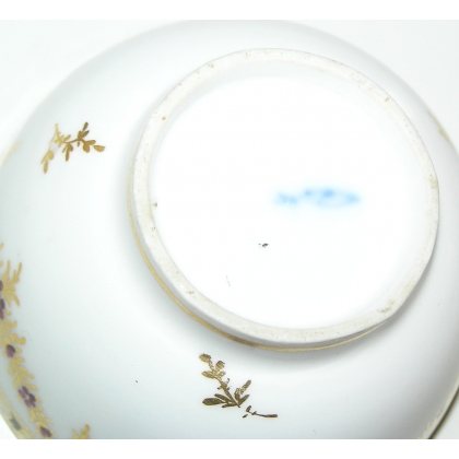Bowl with ‘Queen of Naples’ decoration, by Moinat SA – Antiques and Decor