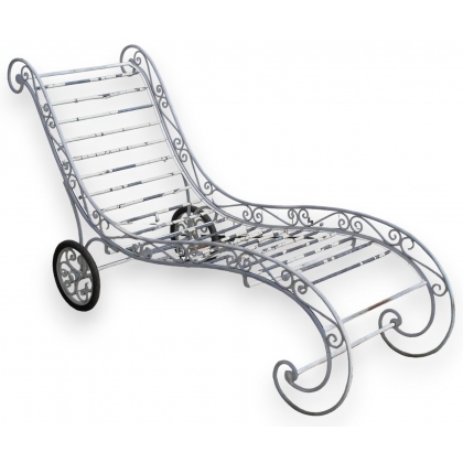 Chaise longue d\'extérieur, en fer forgé