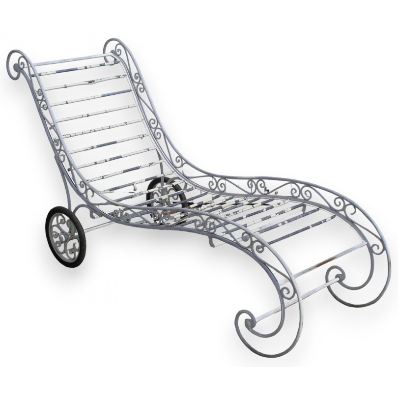 Chaise longue d\'extérieur, en fer forgé
