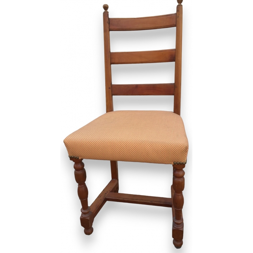 Chaise Louis XIII, en noyer.