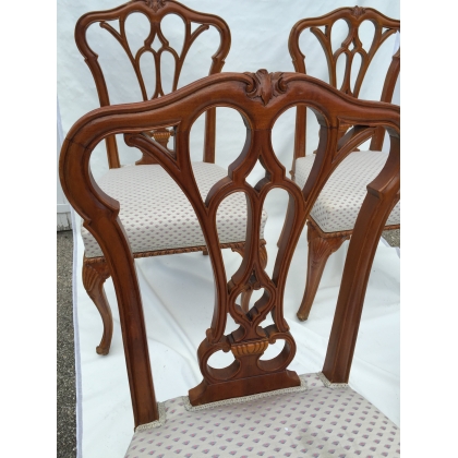 Set of 4 Queen Anne-style chairs, from  Moinat SA  - Antiques and home décor