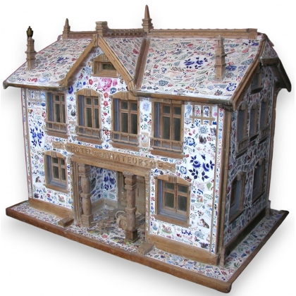 Maison miniature \"L\'Hôtel des Aviateurs\".