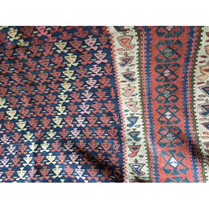 Red and blue kilim rug at  Moinat SA  - Antiques and home décor