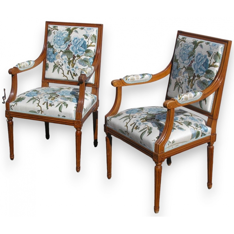 Paire de fauteuils style Louis XVI à