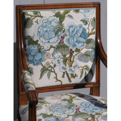 Pair of Louis XVI-style armchairs at Moinat SA – Antiques and home décor