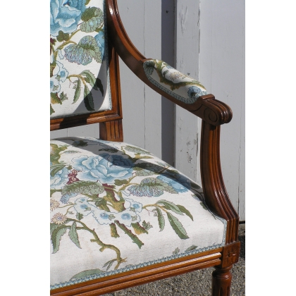 Pair of Louis XVI-style armchairs at Moinat SA – Antiques and home décor