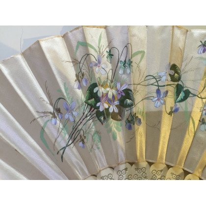 Ivory and silk fan, decorated by  Moinat SA  - Antiques and decorative items