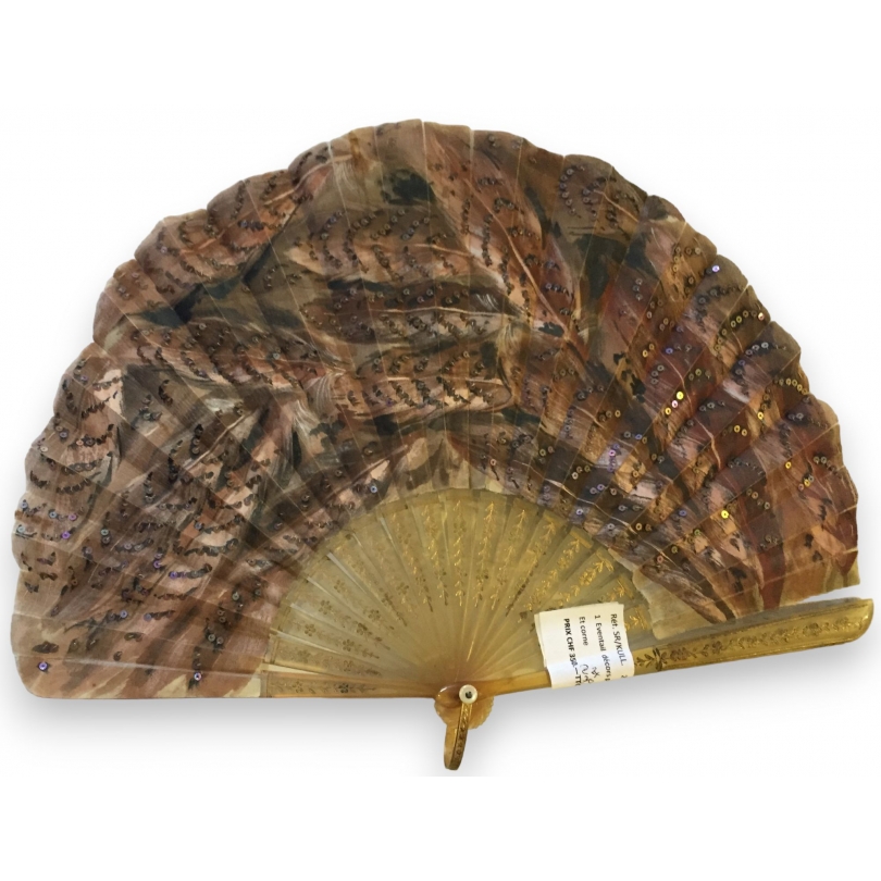 Horn and silk fan with feather decoration at  Moinat SA  - Antiques and home décor