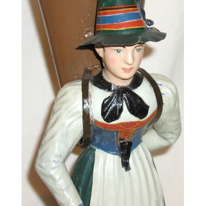 Pair of figurines. at  Moinat SA  - Antiques and home décor