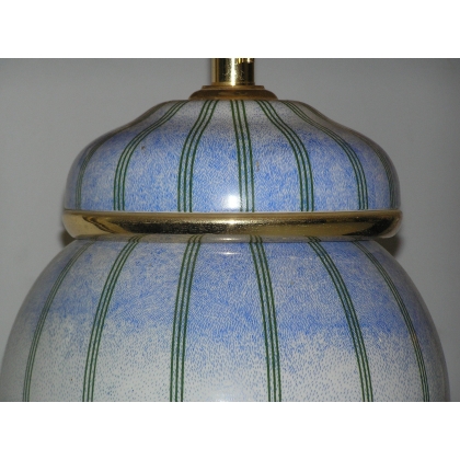 Lampe, en porcelaine et laiton doré. sur  Moinat SA  - Antiquités décoration