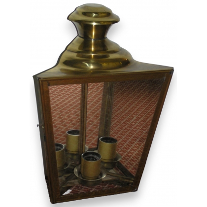 Wall light – corner lantern, made of brass. Available from  Moinat SA  – Antiques and home décor