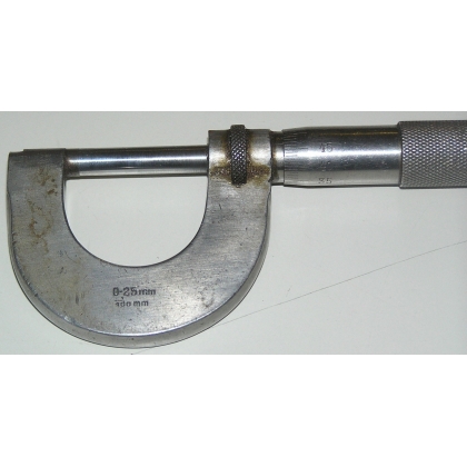 "Johansson" micrometre, made of metal. From  Moinat SA  – Antiques and decorative items