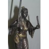 Sculpture \"Chinoise avec ombrelle\", en