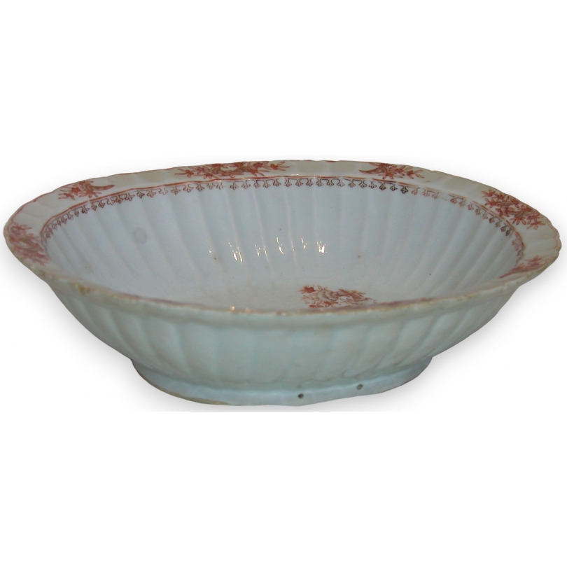 Oval bowl with monochrome decoration. at  Moinat SA  - Antiques and home décor